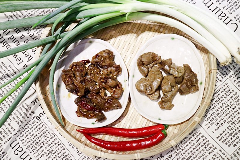 台中滷味 重慶老爹四川麻辣味 隱藏版美食 有錢不一定買的到 原味辣味二種選擇