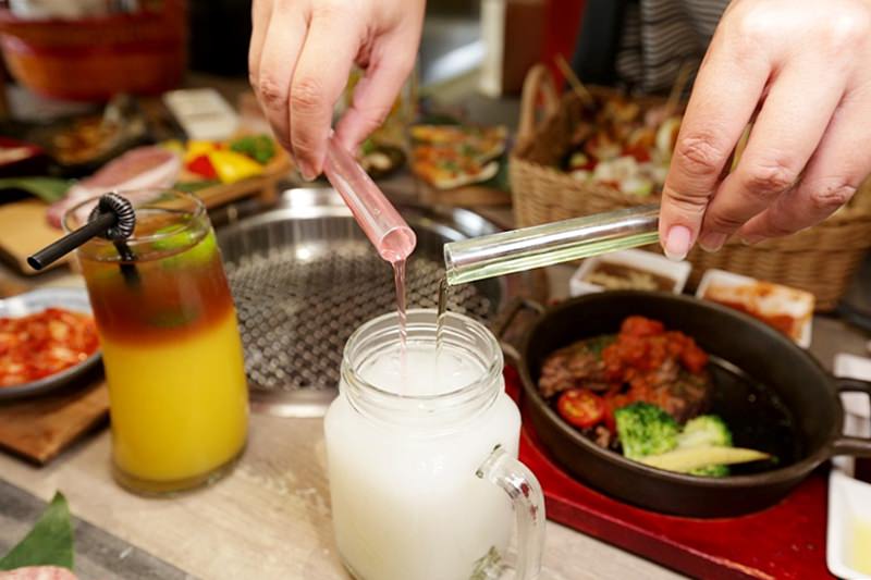 台中燒肉店不只給你燒肉 還有櫻花樹下的浪漫野餐 山鯨燒肉滿足大口吃肉的願望