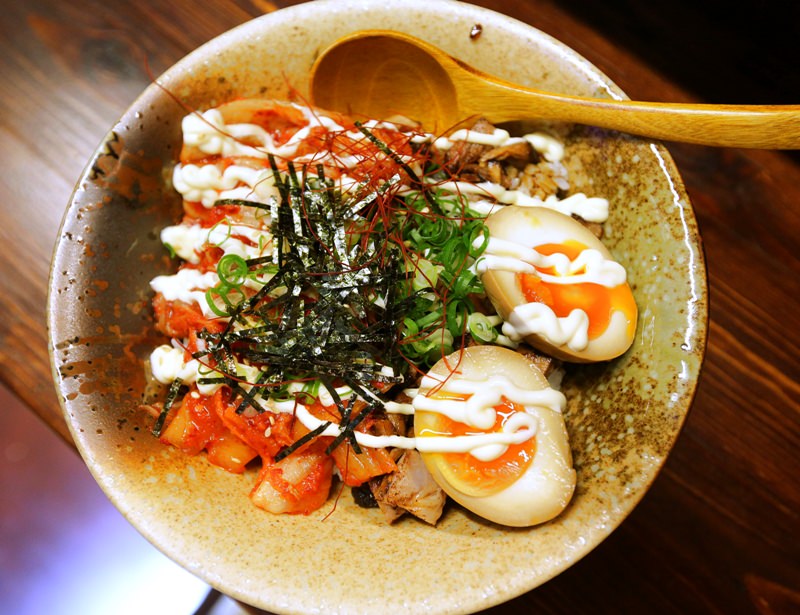 台中日式拉麵推薦 火曜二代目 柳川西路美食 雞豚清爽湯底限量五十碗