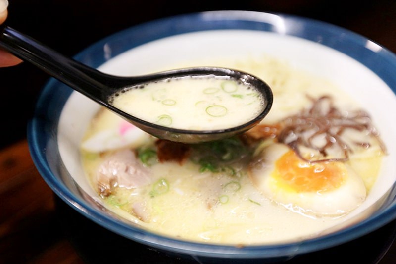 台中日式拉麵推薦 火曜二代目 柳川西路美食 雞豚清爽湯底限量五十碗