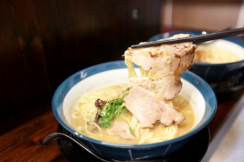 台中日式拉麵推薦 火曜二代目 柳川西路美食 雞豚清爽湯底限量五十碗