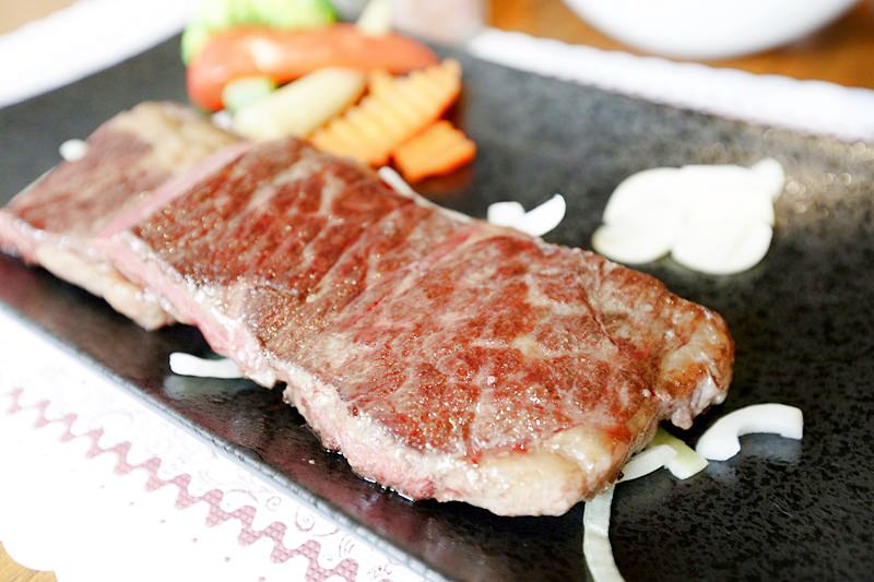 台中平價牛排 宥鼎牛排給你超值牛肉 限量炸牛排太邪惡想吃請預約