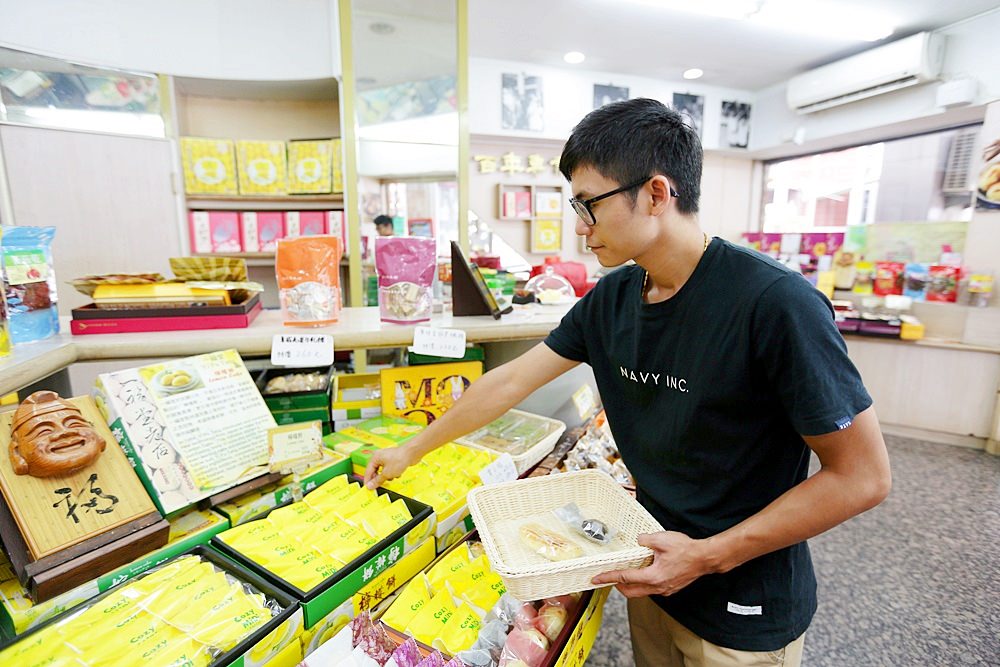 台中百年餅店 一福堂老店 檸檬餅創始店 人氣栗子燒番薯燒也值得一試