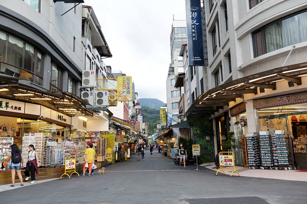 日月潭湖景飯店推薦 晶澤會館在伊達邵碼頭邊 窗外就能一攬日月潭美景