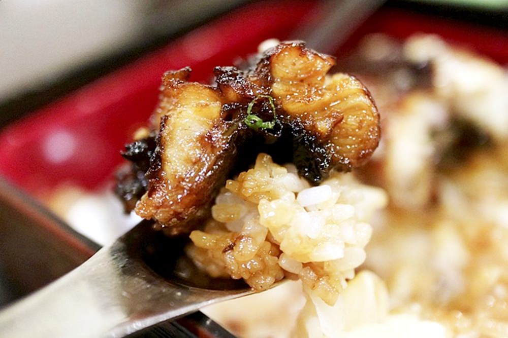 平價日式料理 雷穀食堂 料理用心大推鰻魚丼飯 小菜精彩CP值高 味噌湯白飯吃到飽