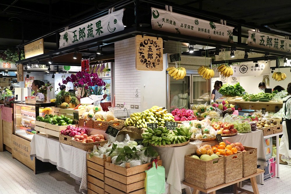 金典第六市場 有冷氣傳統菜市場 價格合理生鮮熟食素食 獨特蔬果代切服務料理更輕鬆