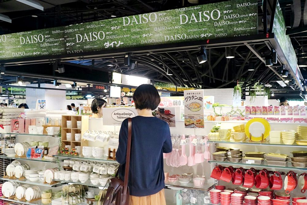 金典第六市場 有冷氣傳統菜市場 價格合理生鮮熟食素食 獨特蔬果代切服務料理更輕鬆