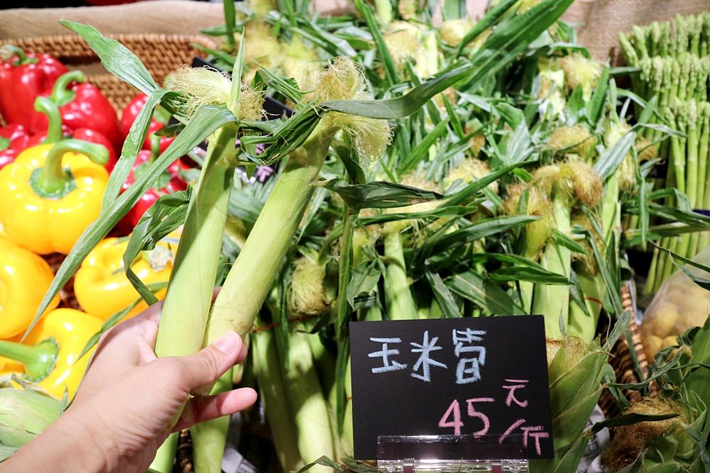 金典第六市場 有冷氣傳統菜市場 價格合理生鮮熟食素食 獨特蔬果代切服務料理更輕鬆