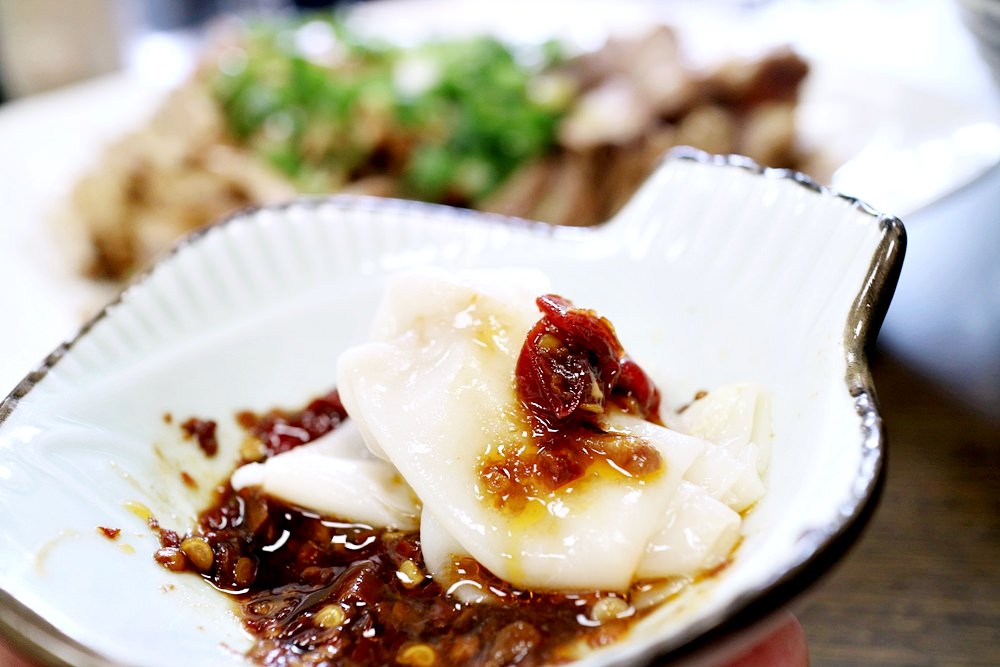 飛天食鋪 北區小麵館 柴魚湯底清爽油蔥香而不膩 麵食和滷味都推 一二訪