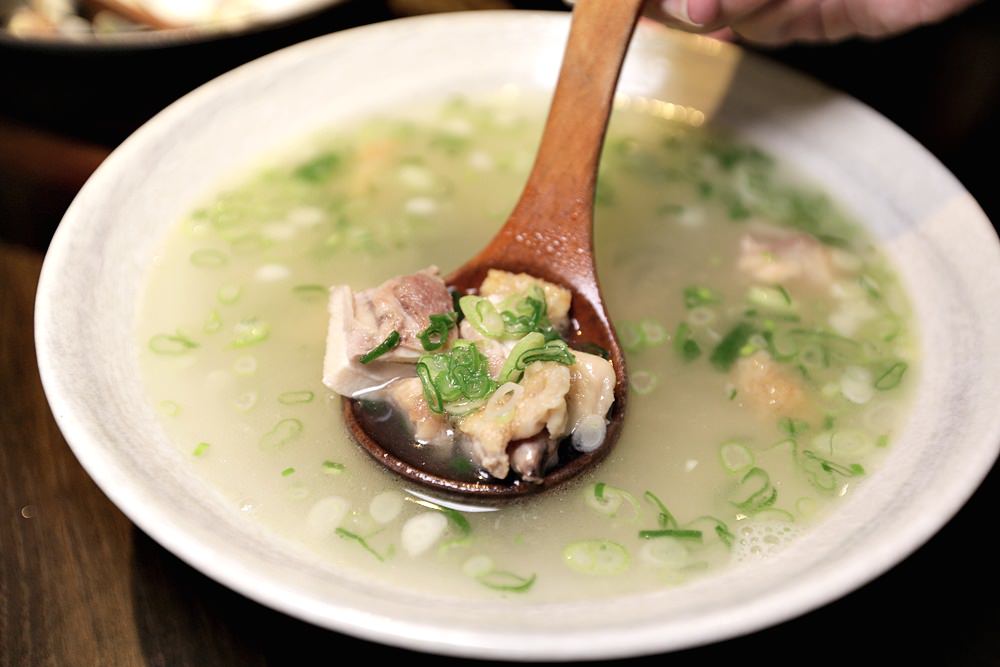 光食料理 台中深夜食堂 烤炸滷炒燉 台日混合風 好吃的這裡都有賣