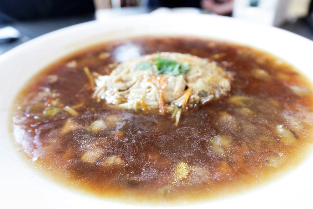 豐原景園活海鮮 國賓飯店師傅掌廚 老饕級美味小館子價格 熱年菜預訂再送香噴噴筍糕