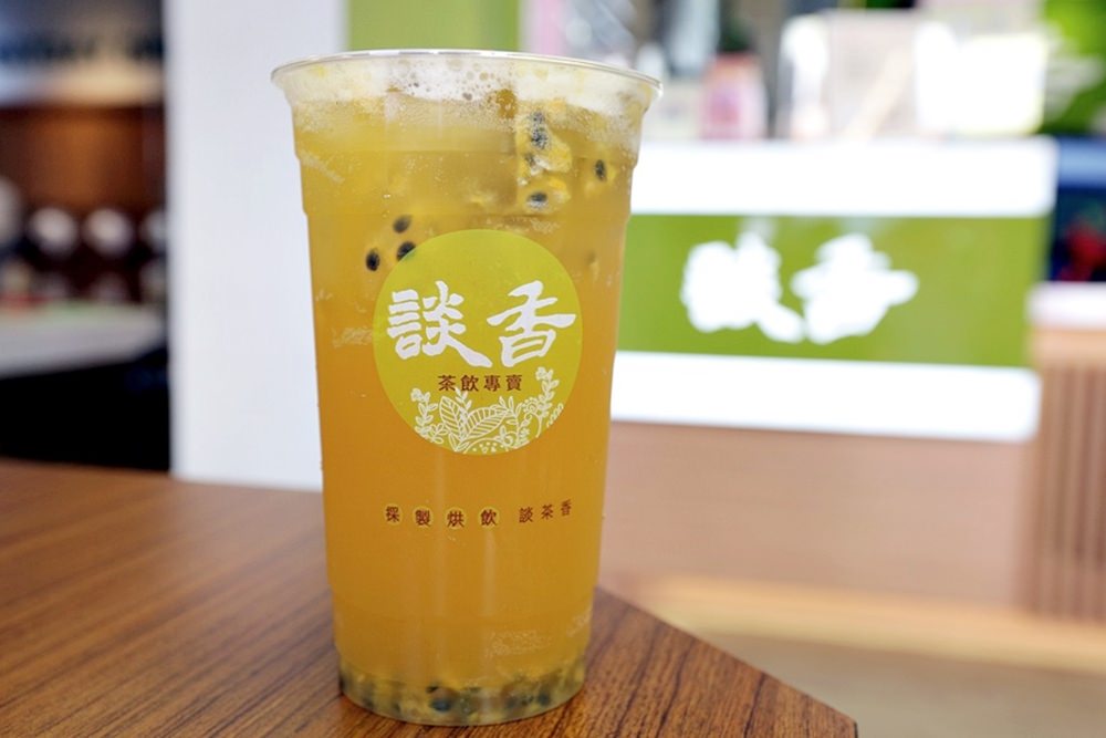 談香茶飲 一中商圈手搖飲店在南投有專屬茶園 就是要給大家喝好茶 好康優惠活動