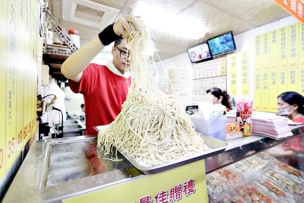 台中傳統市場小旅行 在地美食這麼吃就對了！台版菜市場界米其林好吃大集合