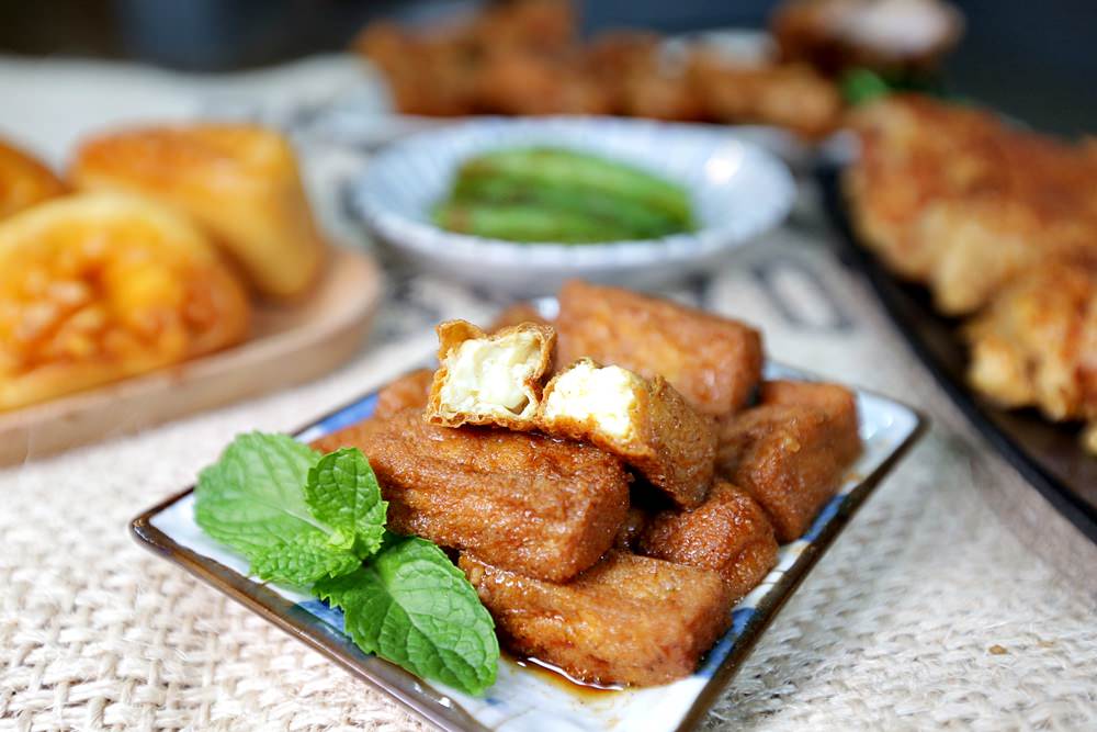 靜宜商圈美食 饗炸靜宜總店 鹹香獨門醬料+脫油機 飄香三角骨 基隆甜不辣 炸銀絲捲大推