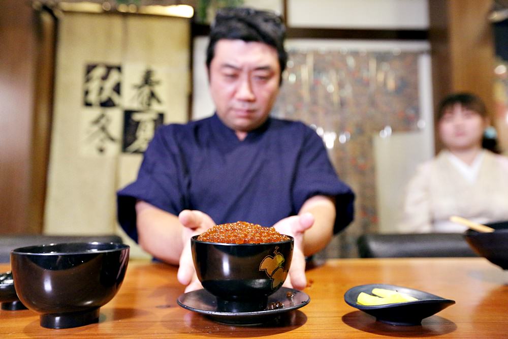 御三家北海道祭 滿到爆炸羅臼鮭魚卵飯 千顆鮭魚在嘴裡爆開用味蕾暢遊北海道