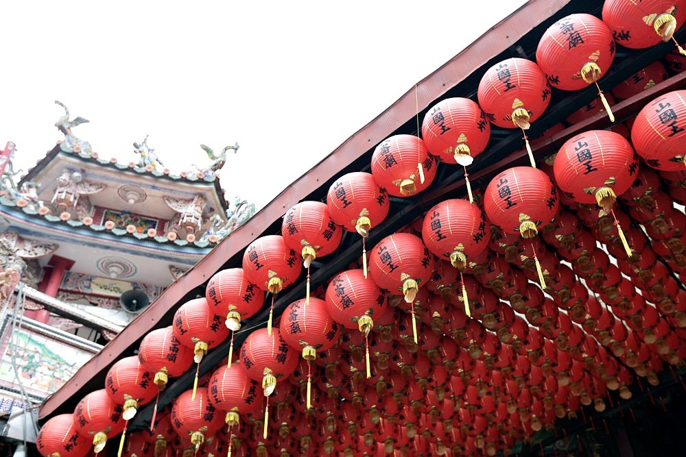 卓蘭秘境小旅行 走訪坪林社區老學堂逸香園 順訪峩崙廟與卓蘭美食