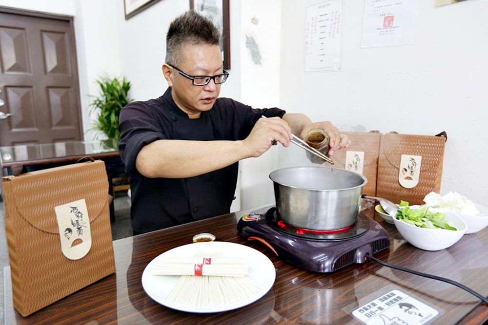 西府煨麵 六分鐘就能煮出餐廳級蔥開煨麵 餐館級美味不必再吃泡麵 文末有低GI餐包