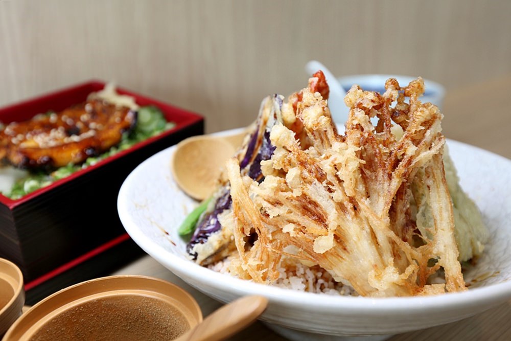 本鰻魚料理屋 台中太平美食 蔥花滿滿鰻魚飯 龍眼炭烤讓鰻魚更香Q 隱藏版烤鰻肝想吃得人品爆發