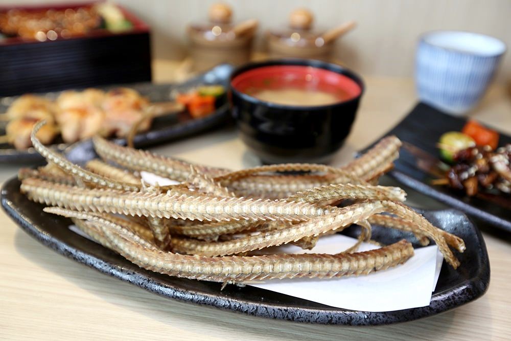 本鰻魚料理屋 台中太平美食 蔥花滿滿鰻魚飯 龍眼炭烤讓鰻魚更香Q 隱藏版烤鰻肝想吃得人品爆發