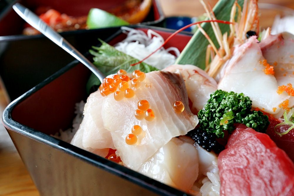 海饕丼飯專賣店 極上海饕丼 北海道干貝、生食級天使紅蝦 一次集滿九種海味