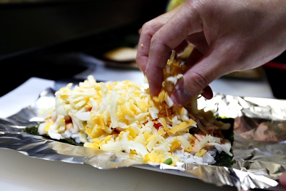 海饕丼飯專賣店 極上海饕丼 北海道干貝、生食級天使紅蝦 一次集滿九種海味