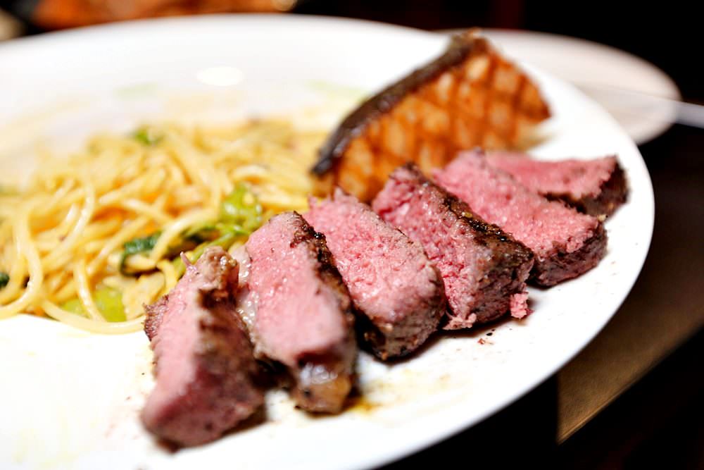 高沐Pasta&Steak 什麼！義大利麵也能吃到再來一盤!? 超棒毒癮醬保證一吃就愛上