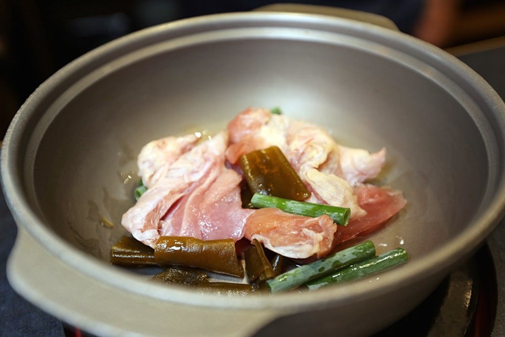 星八鍋鍋物 全台首創先炙燒再煮火鍋 點星八鍋再送雞腿 雙主餐好豐盛