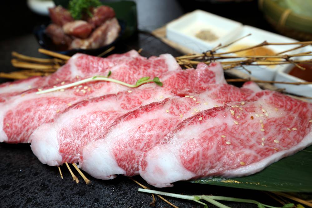 昭日堂燒肉 一次吃到經典日本A5和牛 澳洲M9和牛 美國1855Prime 澎湃爆表啦！