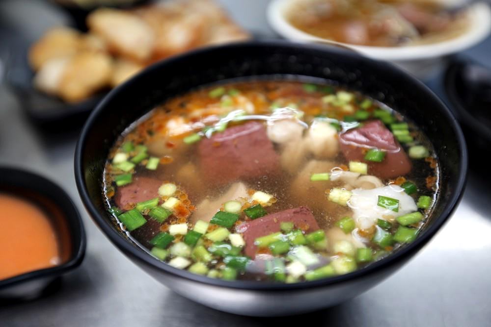 立偉麵食 北屯道地銅板小吃 大推一麵三吃 香濃麻醬隨你加 第二市場老店開的太原店