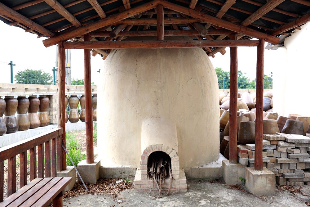 苗栗公館一日遊 大推油礦陳列館 去田裡拔芋頭的手感好療癒 還有超好買公館農會必逛