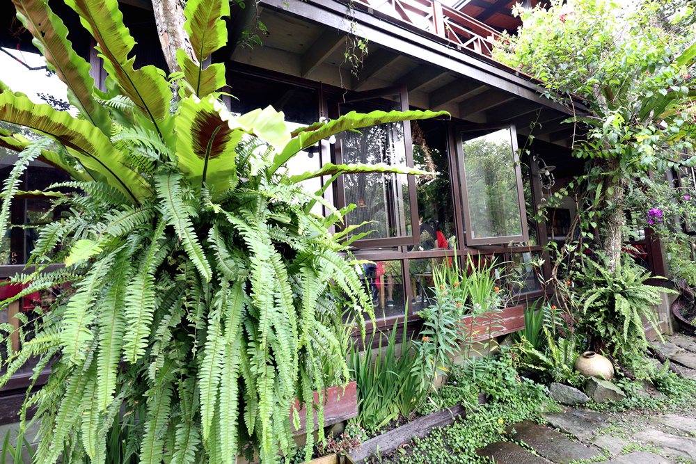 苗栗大湖民宿 湖畔花時間溫泉會館 行到水窮處 坐看雲起時