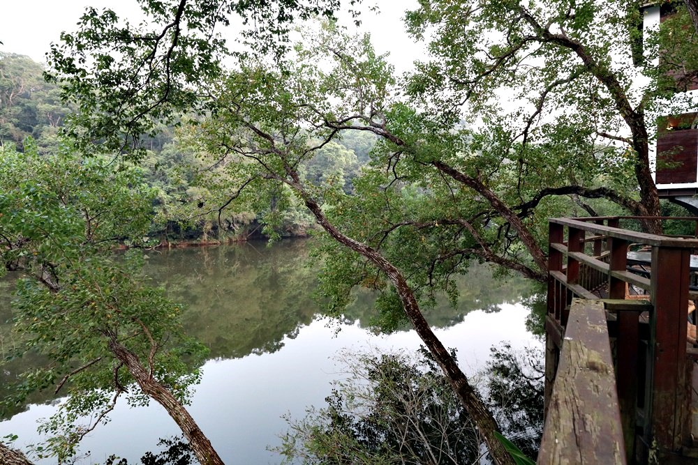 苗栗大湖民宿 湖畔花時間溫泉會館 行到水窮處 坐看雲起時