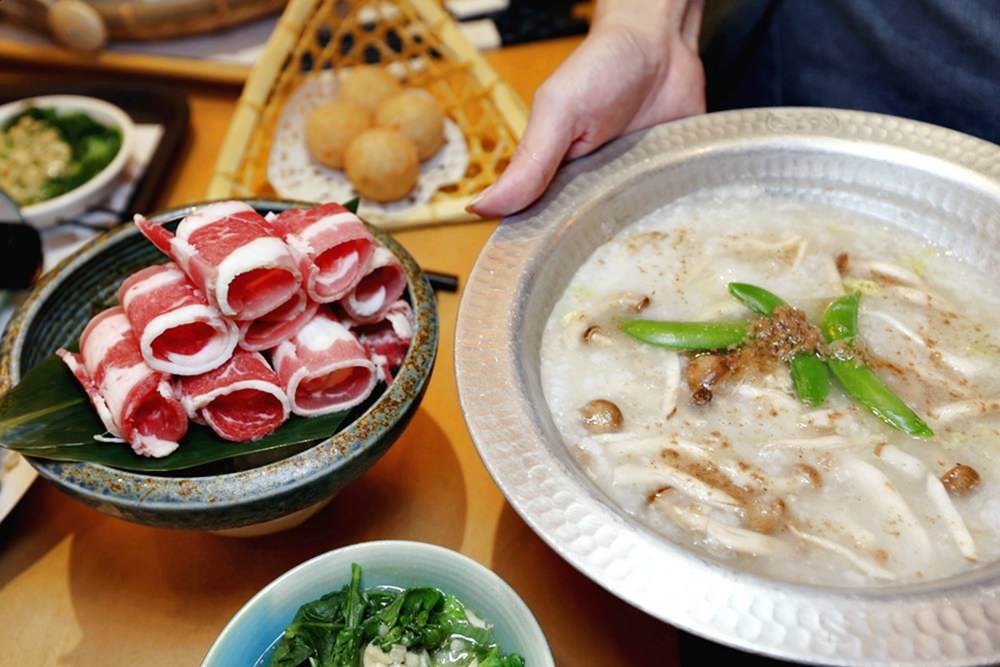 有春茶館 暖心料理大放送 麻油米糕 鍋巴飯 生滾粥 熱麵茶 古早味菜罩直接端上桌