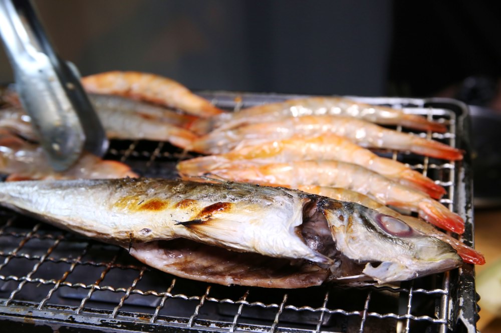 胖肉爺燒肉 在貨櫃工業風裡大口吃肉大杯暢飲更有樂趣 台中平價燒肉店推薦