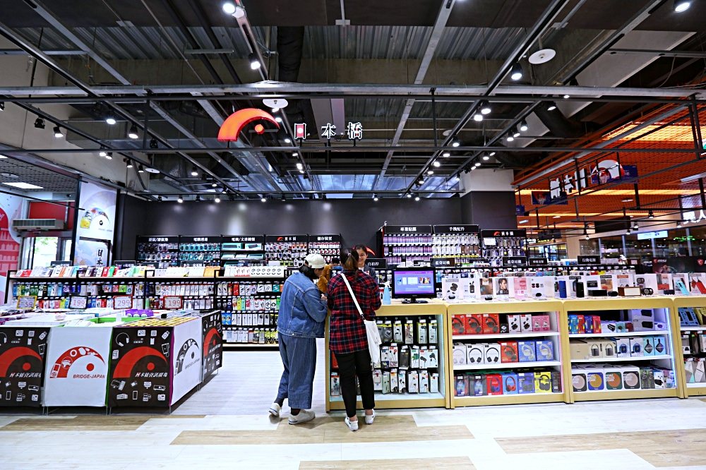 NOVA東海店 品牌專賣店進駐 展示機齊全 電競 繪圖 中高階機型都找的到