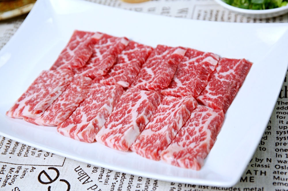 一頭牛燒肉禮盒 在家也能大口吃燒肉 精選肉品雞湯醬料甜點全都有 怎麼料理都好吃