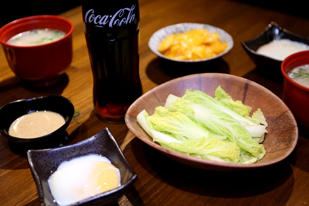 牛丁次郎坊 北屯支店 平價爆量肉山丼出新菜 雞白湯+飲料無限暢飲