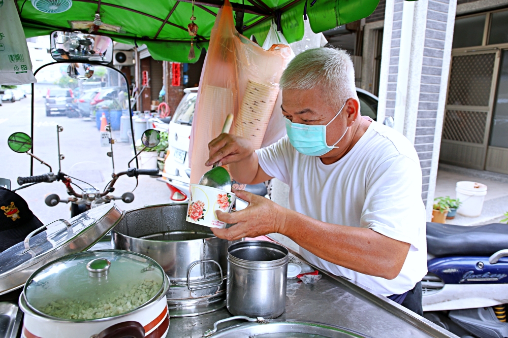 羅家傳統豆花 | 沿街叫賣60年，只賣花生豆花的古早味-那些年我們追的豆花車！