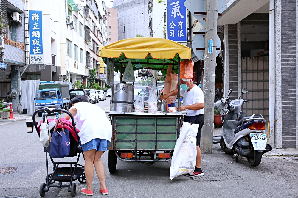 羅家傳統豆花 | 沿街叫賣60年，只賣花生豆花的古早味-那些年我們追的豆花車！