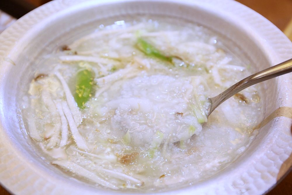 暖心古早味 白帶魚米粉鍋 老薑麻油雞麵線 四神湯 就是要暖呼呼！有春茶館