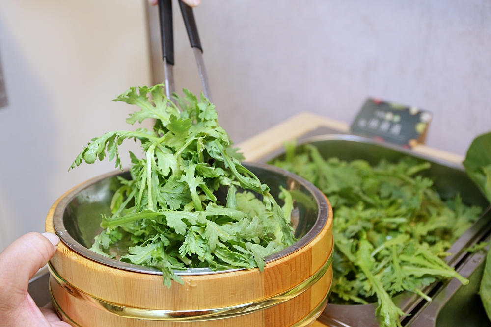 良食煮意有機鍋物 有機葉菜吃到飽 消費滿千鮮蝦盤買一送一 明治冰淇淋無限供應