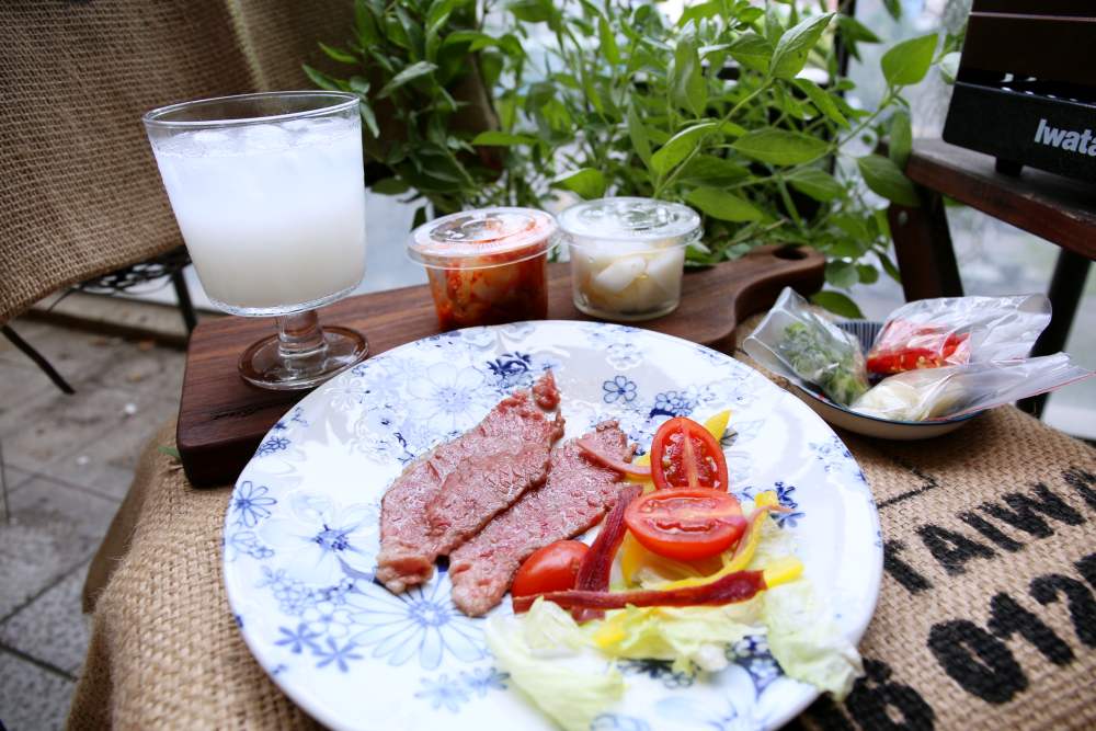 山鯨燒肉 超美九宮格燒肉 陽台烤肉趴吃起來！