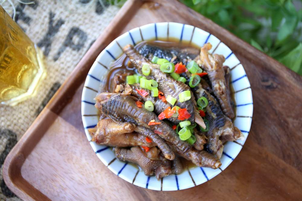 有春茶館 收集各地好食材的地景餐盒讓你吃遍全台灣，再送精選手搖茶！全新推出即食涼菜夏日好開胃^^