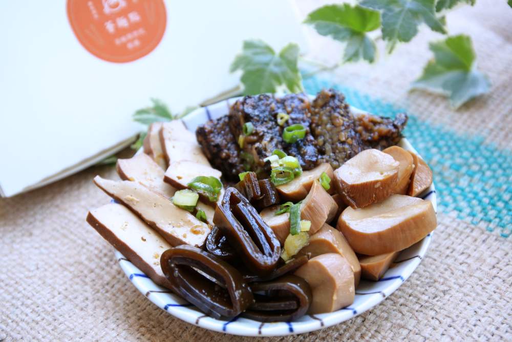 薈麵點 王品集團文青風麵店 外帶新菜單 招牌大力水餃 豬腳飯 乾拌麵 酸辣湯 今天想吃什麼？