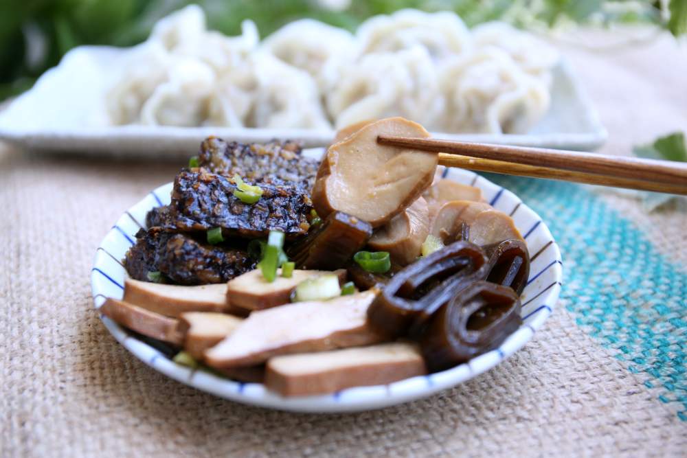 薈麵點 王品集團文青風麵店 外帶新菜單 招牌大力水餃 豬腳飯 乾拌麵 酸辣湯 今天想吃什麼？