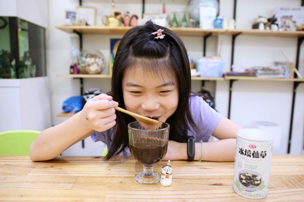 愛之味新品上市 冰燒仙草、豆漿豆花 冰箱必備甜點