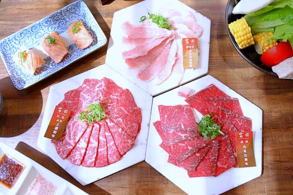 富田燒肉 北屯燒肉店推薦 一次把日本和牛燒肉以及鮮美龍蝦火鍋收進肚子裡，好滿足！