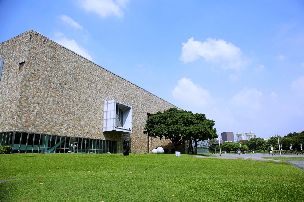 富宇德川 國美館生活圈、柳川河岸漫步 擎天大樓靜享優質生活