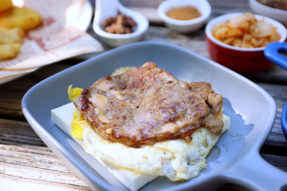 台中北屯 肉蛋圓土司 泡菜肉蛋爽脆開胃 芋泥肉蛋綿密濃郁 捷運松竹站美食