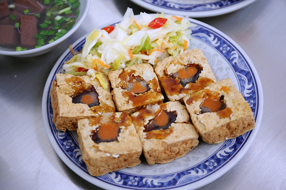 台中超人氣臭豆腐，花蓮瑞穗臭豆腐，紅茶喝到飽！